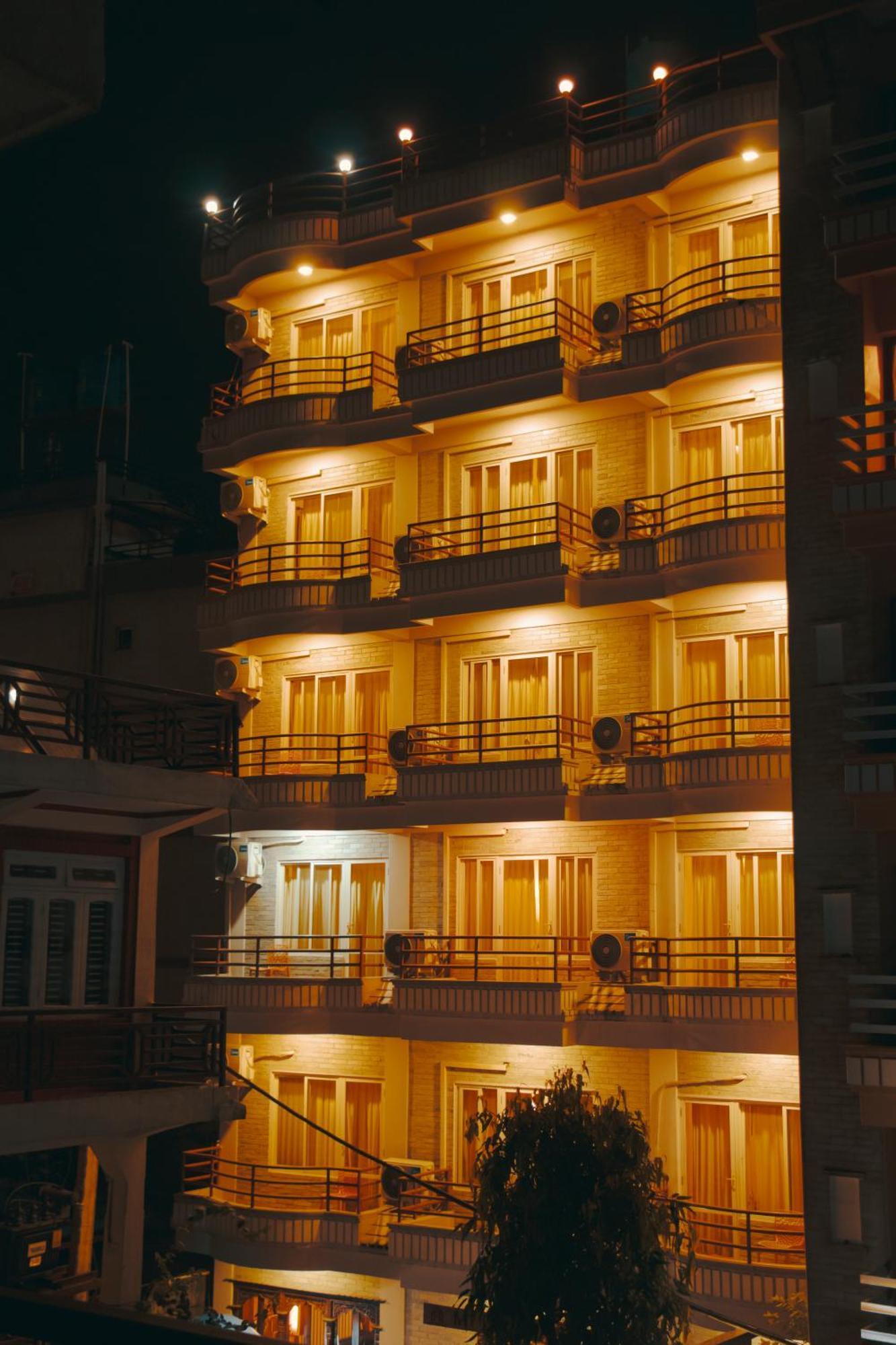 My Hotel Pokhara Buitenkant foto