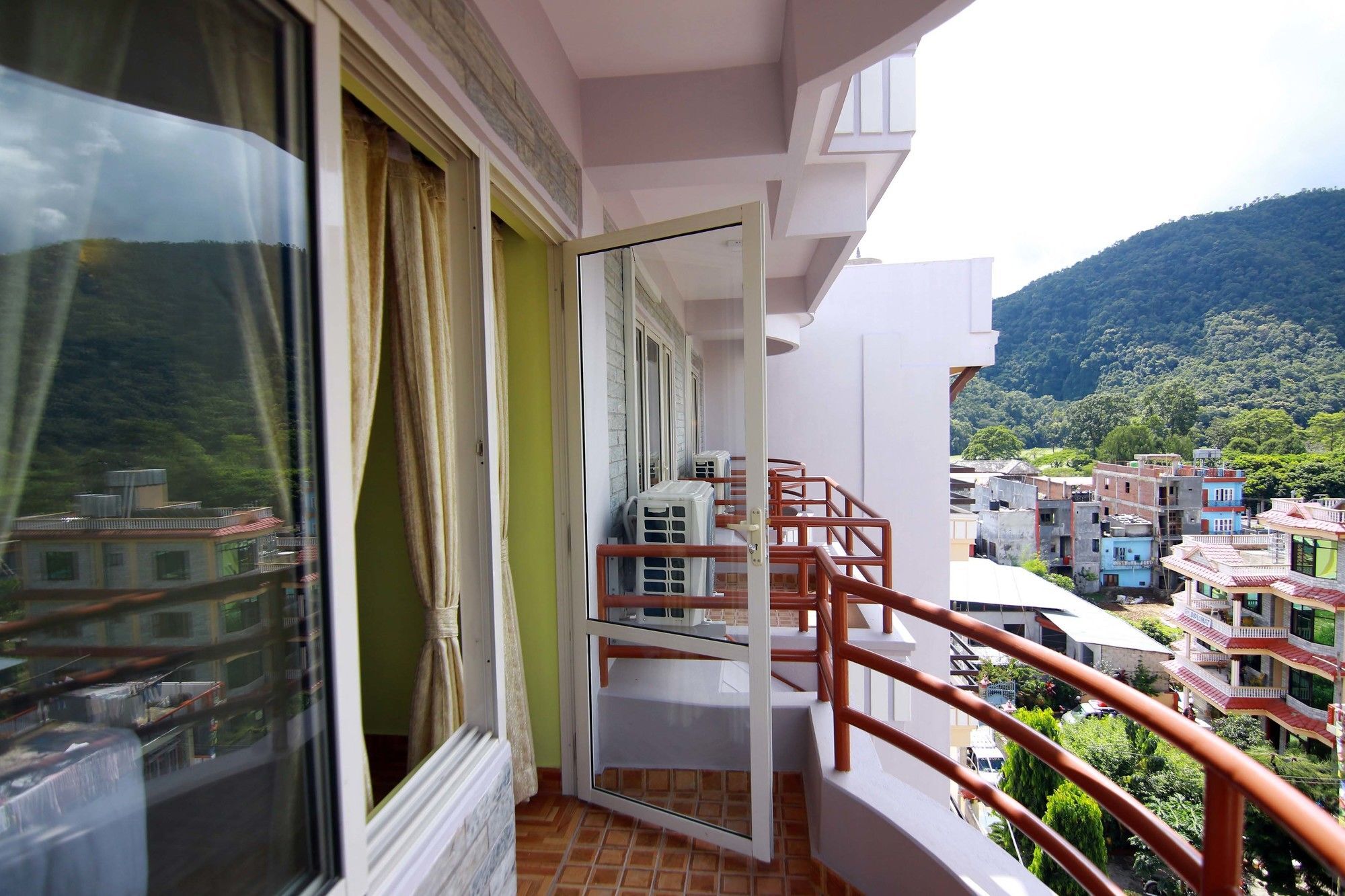My Hotel Pokhara Buitenkant foto